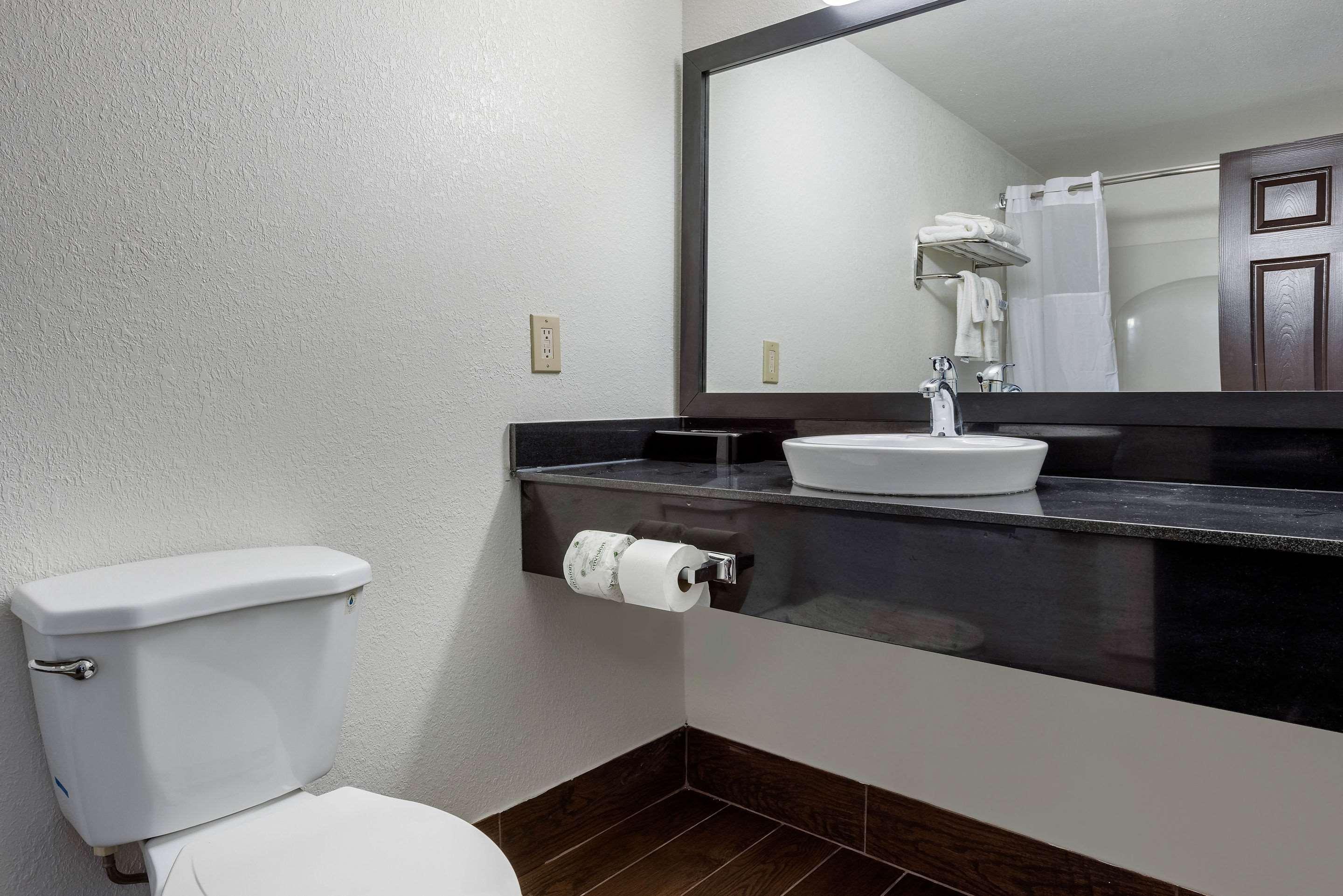 Quality Inn Coraopolis Ngoại thất bức ảnh