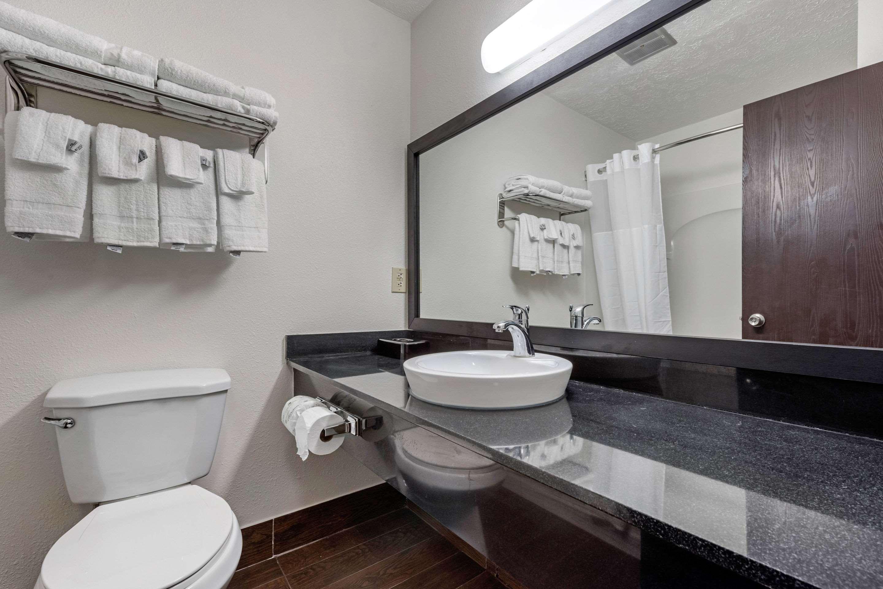 Quality Inn Coraopolis Ngoại thất bức ảnh