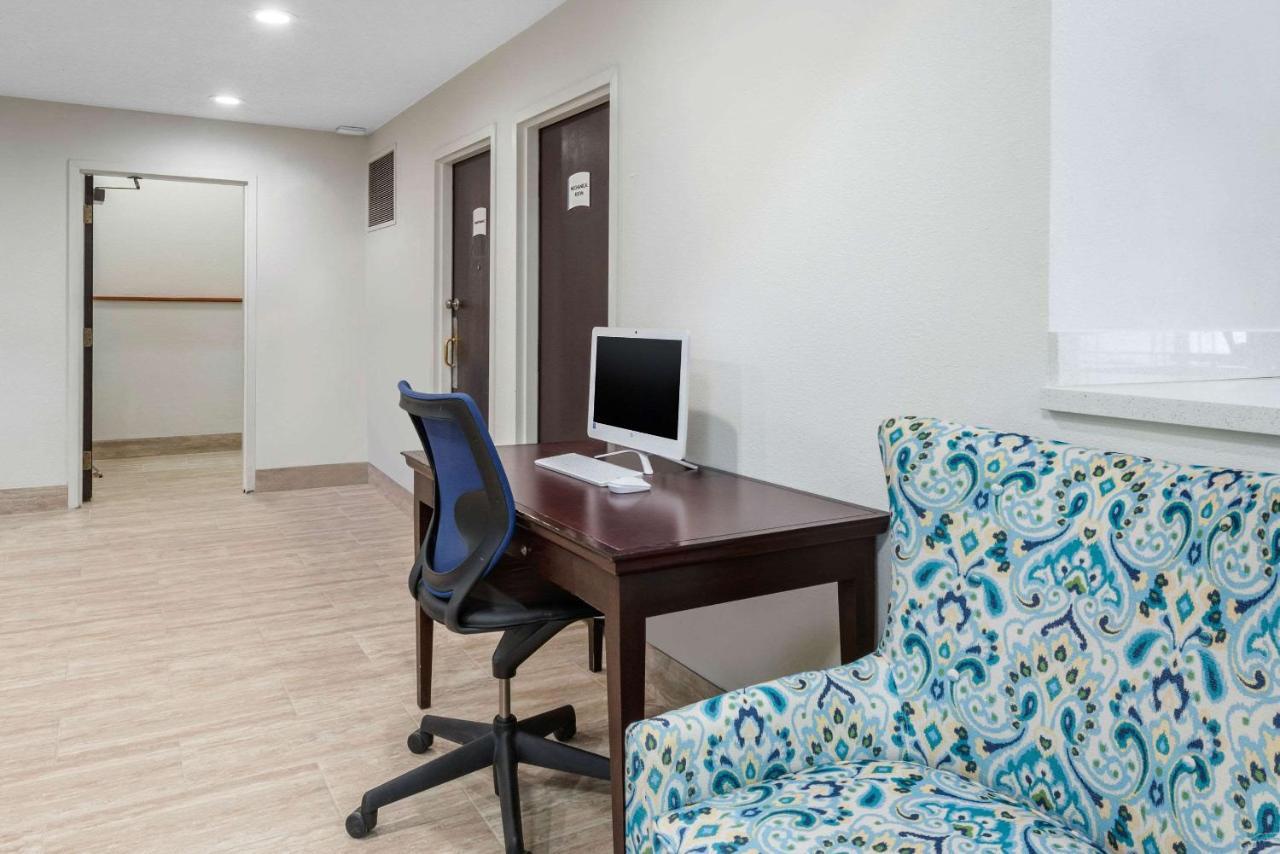 Quality Inn Coraopolis Ngoại thất bức ảnh